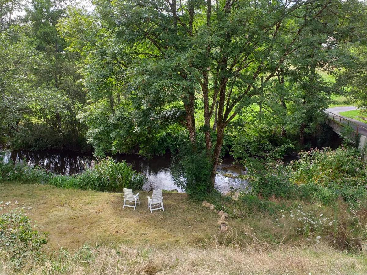 Gite Moulin De Ludieras Busserolles المظهر الخارجي الصورة